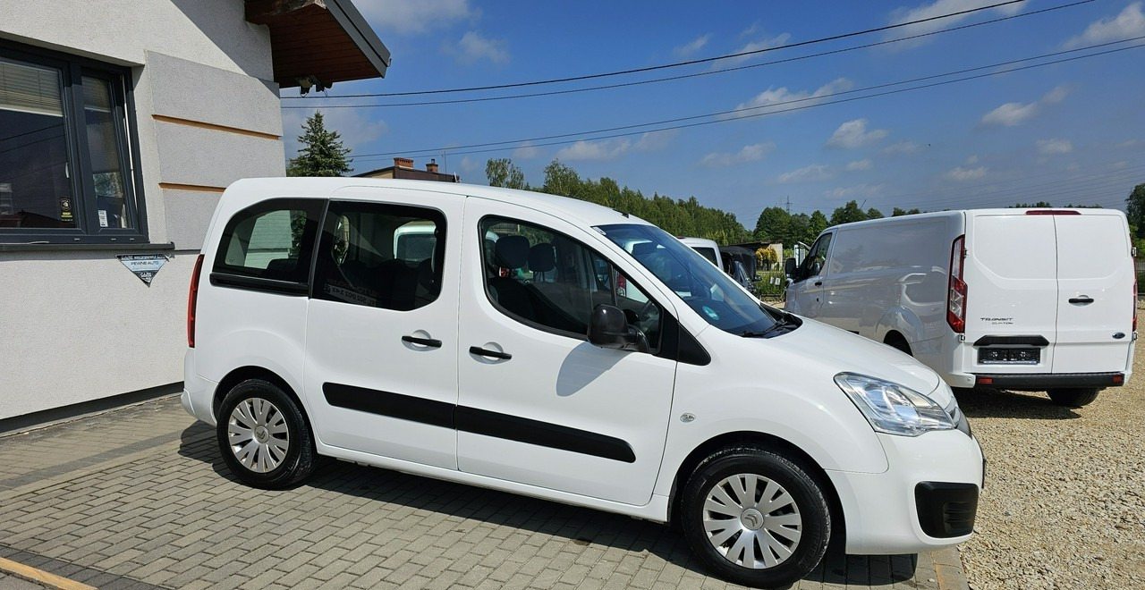 Citroen Berlingo II 5 -osobowy*29450 zł netto* - Car: picture 5 Citroen Berlingo II 5 -osobowy*29450 zł netto* - Car: picture 5