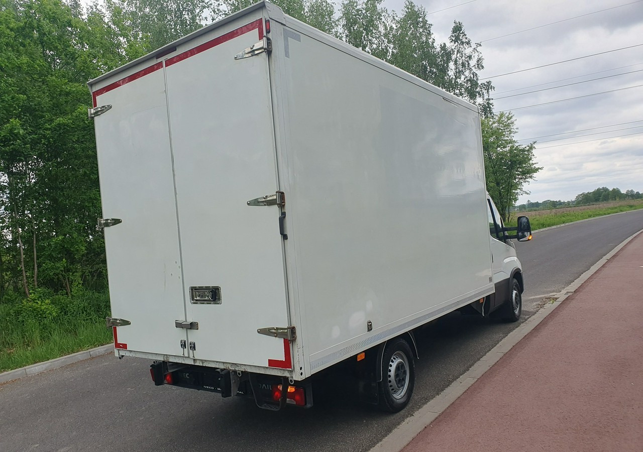 Iveco 35 Daily 35S14 klima * 3 osobowy *nowy rozrząd * - Box van: picture 4 Iveco 35 Daily 35S14 klima * 3 osobowy *nowy rozrząd * - Box van: picture 4