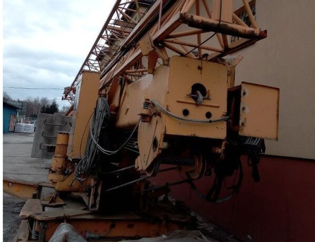 Liebherr 32K, 1992 yom, cabin stering, loco PL - Construction machinery: picture 5 Liebherr 32K, 1992 yom, cabin stering, loco PL - Construction machinery: picture 5