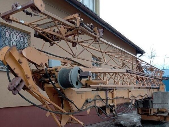Liebherr 32K, 1992 yom, cabin stering, loco PL - Construction machinery: picture 2 Liebherr 32K, 1992 yom, cabin stering, loco PL - Construction machinery: picture 2