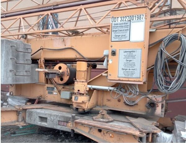 Liebherr 32K, 1992 yom, cabin stering, loco PL - Construction machinery: picture 4 Liebherr 32K, 1992 yom, cabin stering, loco PL - Construction machinery: picture 4