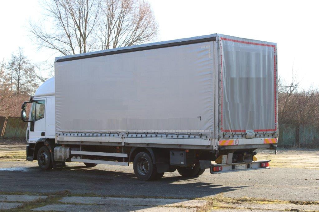 Iveco Eurocargo 120E25 - Curtainsider truck: picture 4 Iveco Eurocargo 120E25 - Curtainsider truck: picture 4
