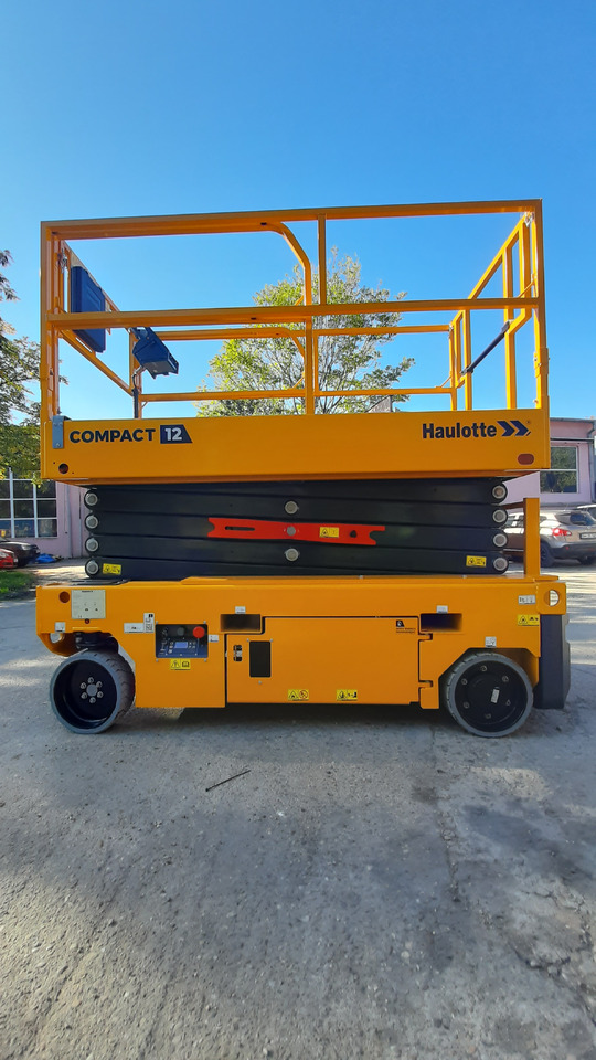 HAULOTTE Compact 12 AE - Scissor lift: picture 3 HAULOTTE Compact 12 AE - Scissor lift: picture 3