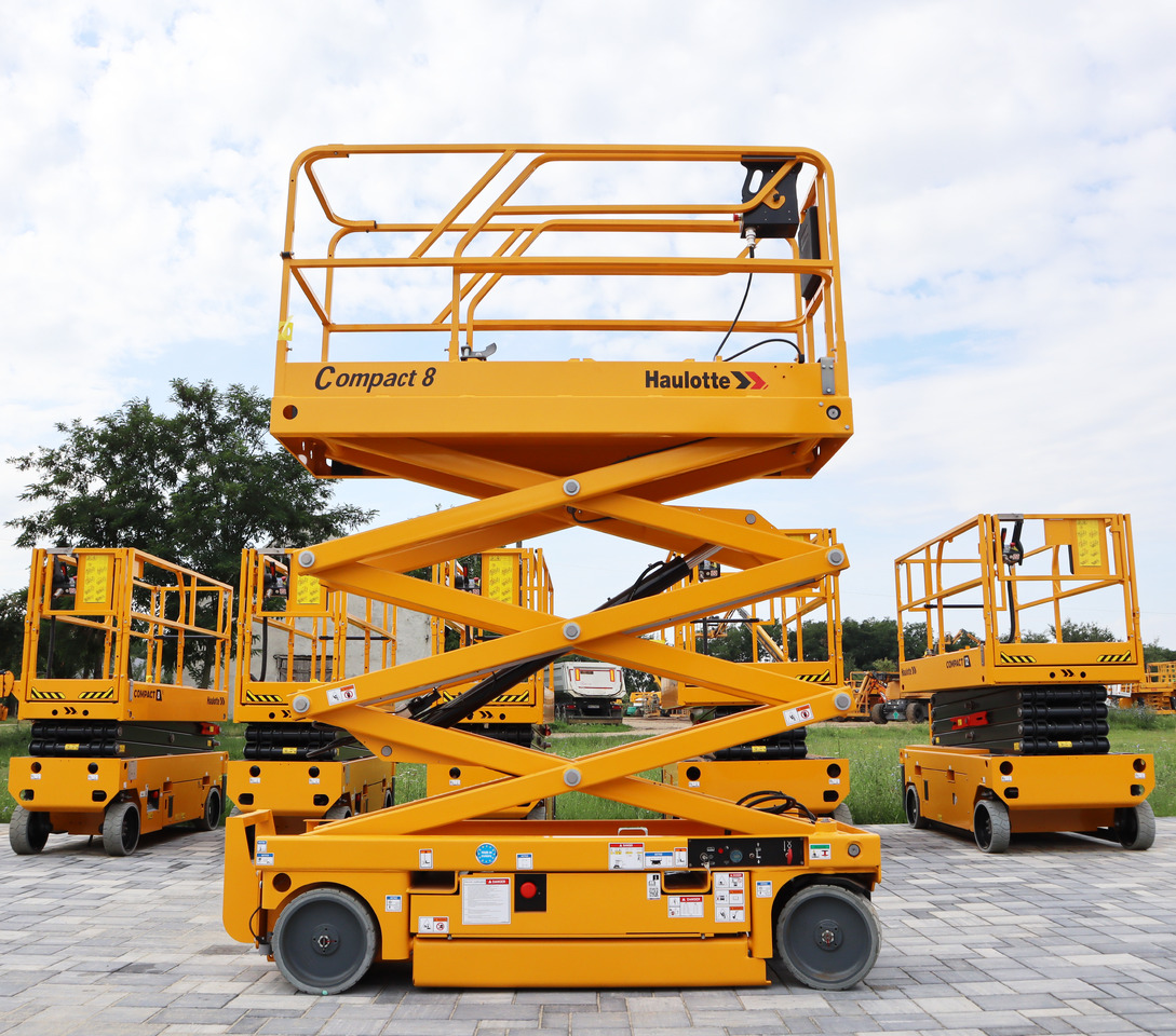 HAULOTTE Compact 8 - Scissor lift: picture 2 HAULOTTE Compact 8 - Scissor lift: picture 2