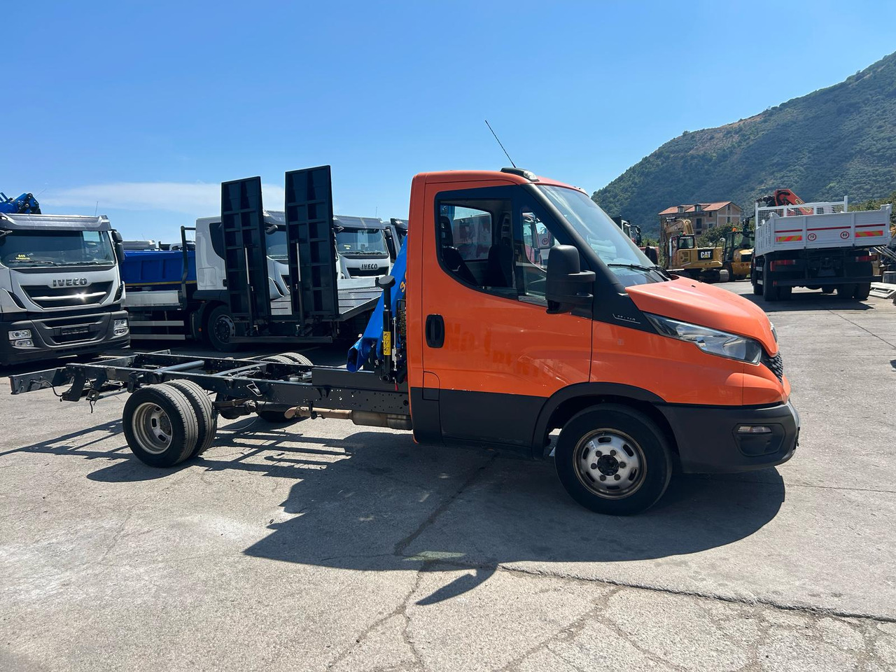 Crane truck IVECO DAILY 35-140: picture 10