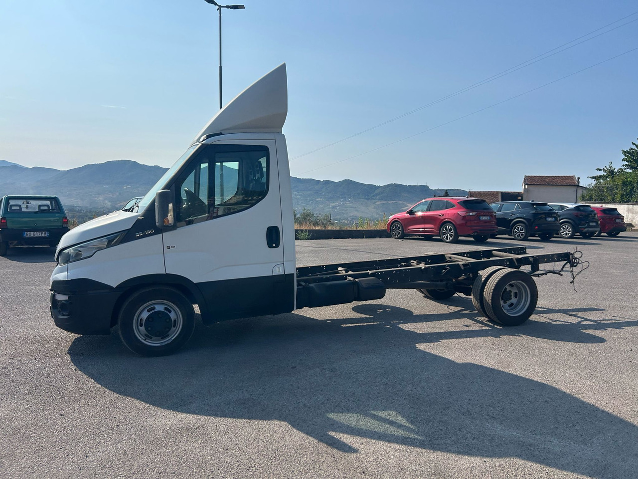 IVECO DAILY 35C15 - Crane truck: picture 2 IVECO DAILY 35C15 - Crane truck: picture 2