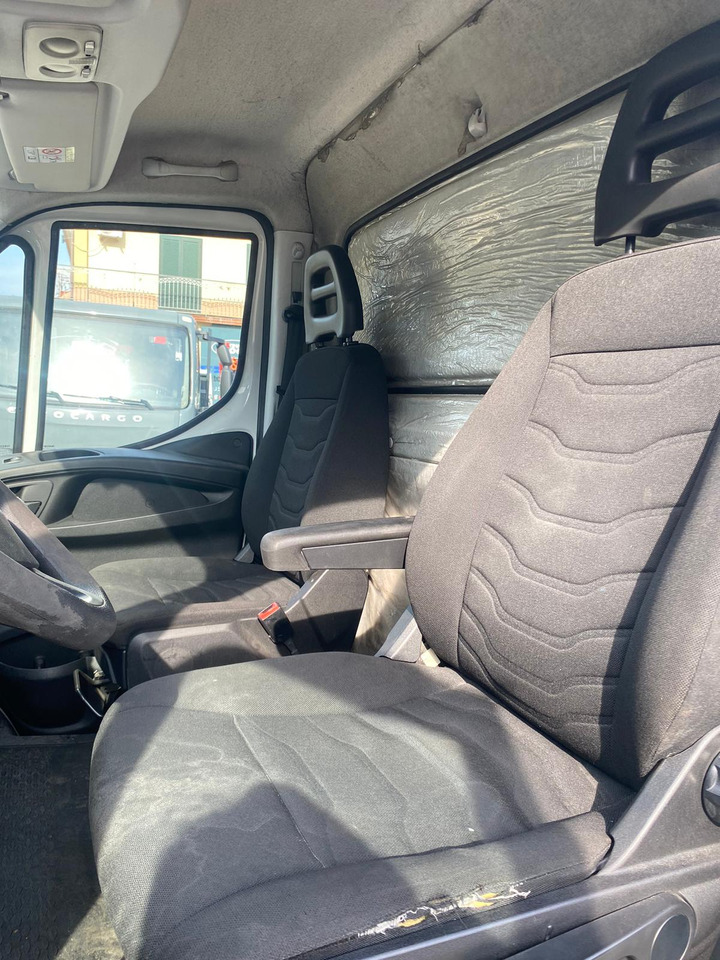 Tipper van IVECO DAILY 35C17: picture 26