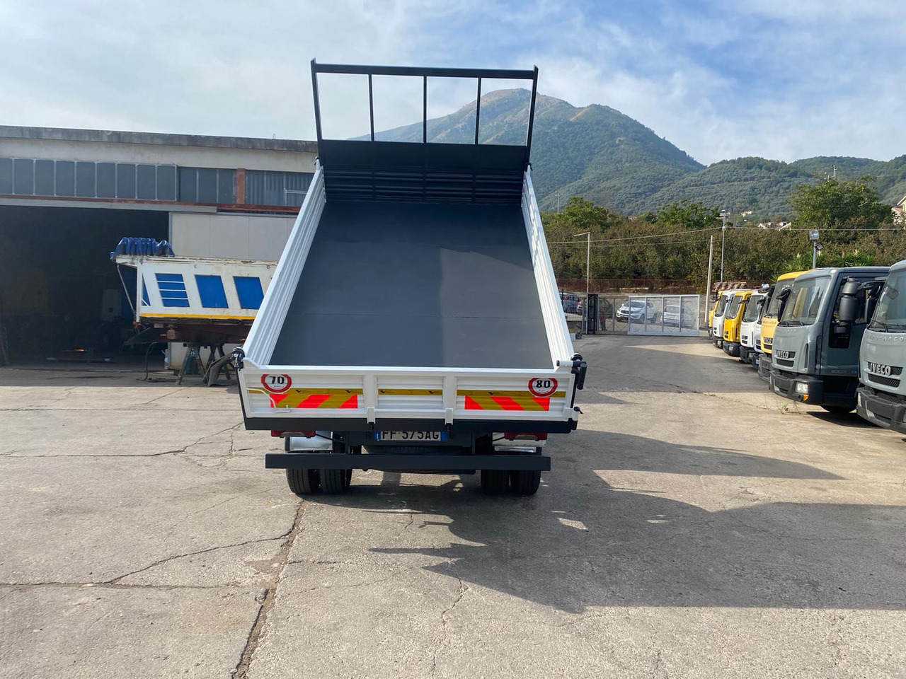 Tipper van IVECO DAILY 35C17: picture 8