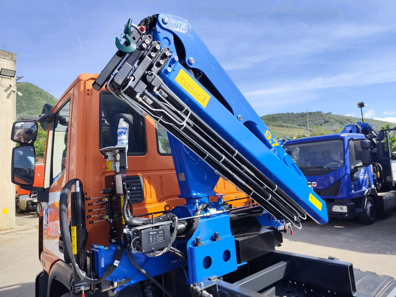 Crane truck IVECO EUROCARGO 120-90L: picture 10