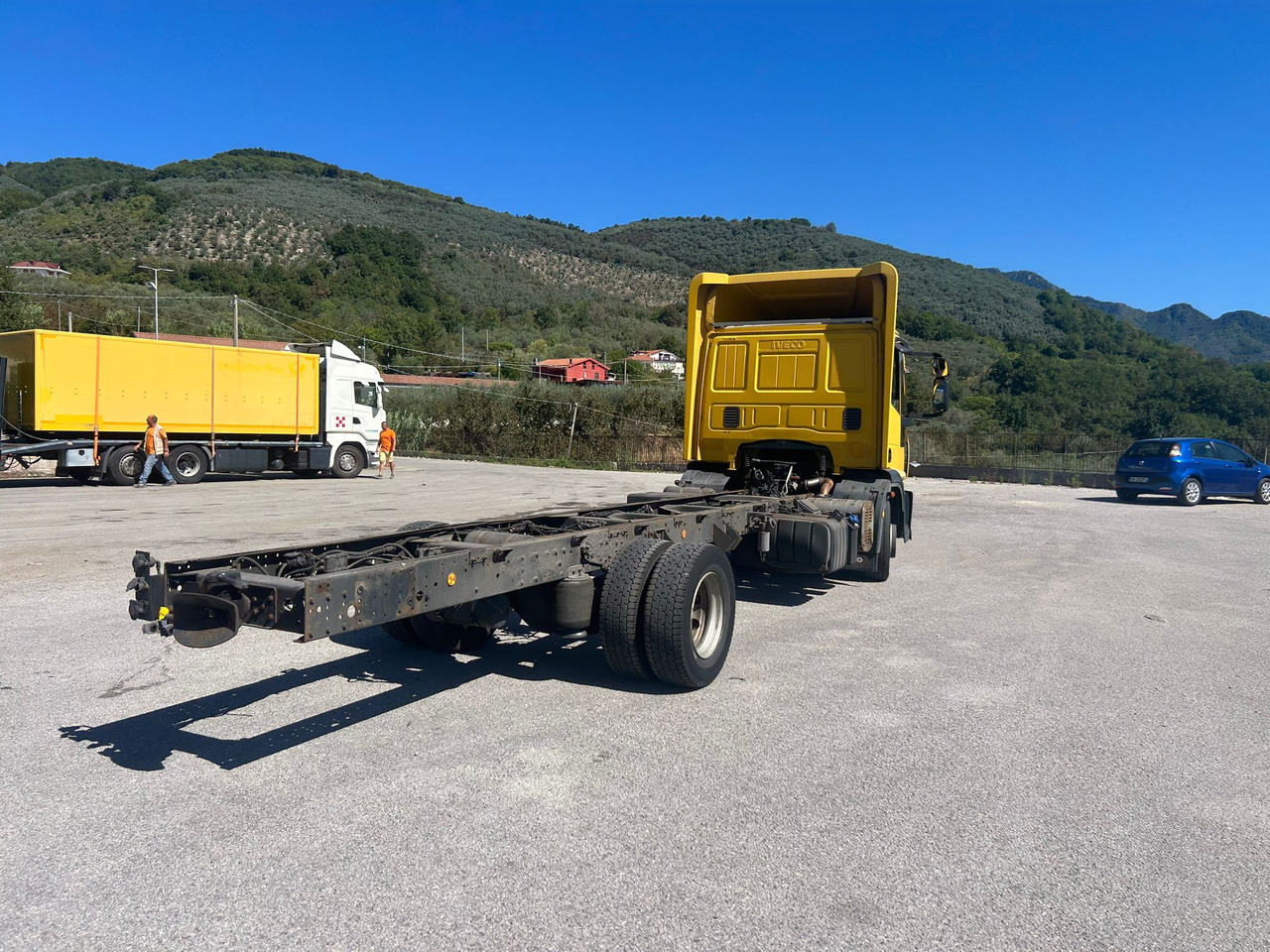 Cab chassis truck IVECO EUROCARGO 120E28P: picture 9 Cab chassis truck IVECO EUROCARGO 120E28P: picture 9