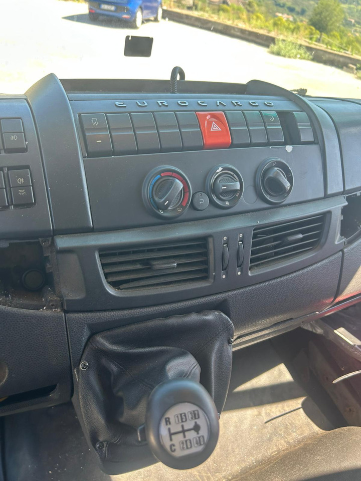 Cab chassis truck IVECO EUROCARGO 120E28P: picture 23 Cab chassis truck IVECO EUROCARGO 120E28P: picture 23