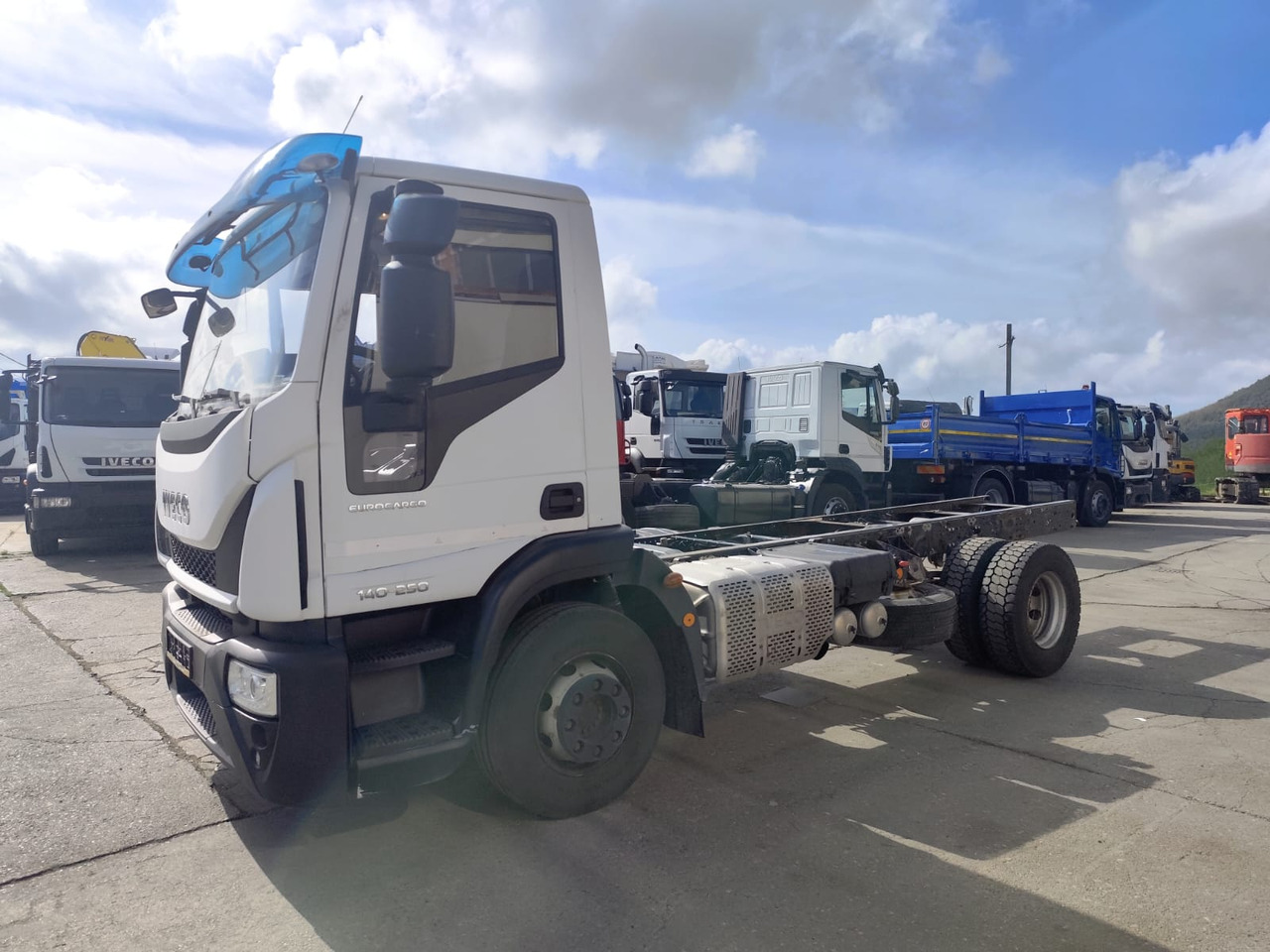IVECO EUROCARGO 140-250 - Cab chassis truck: picture 3 IVECO EUROCARGO 140-250 - Cab chassis truck: picture 3