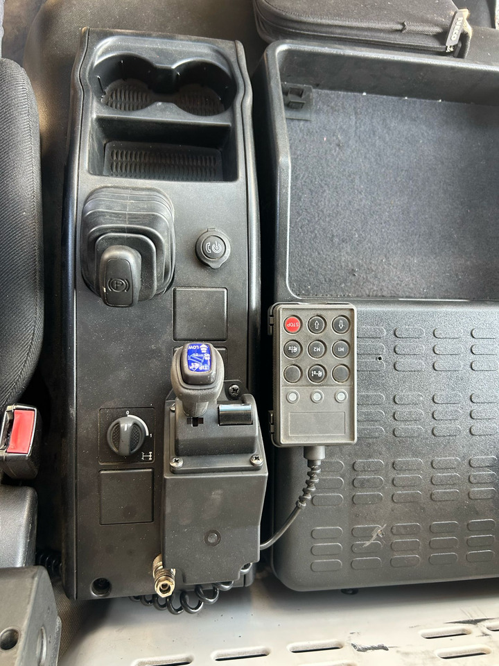 IVECO EUROCARGO 140-250 - Crane truck: picture 5 IVECO EUROCARGO 140-250 - Crane truck: picture 5