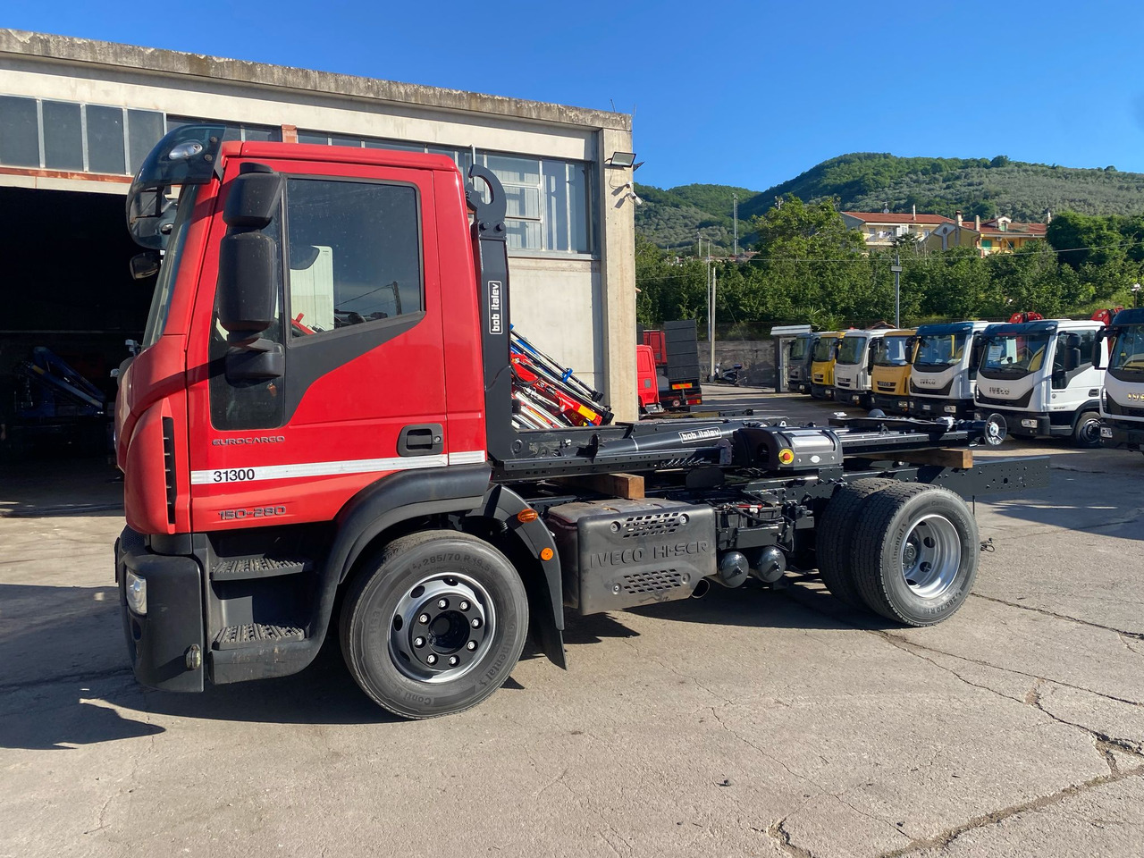 IVECO EUROCARGO 150-280 - Hook lift truck: picture 3 IVECO EUROCARGO 150-280 - Hook lift truck: picture 3