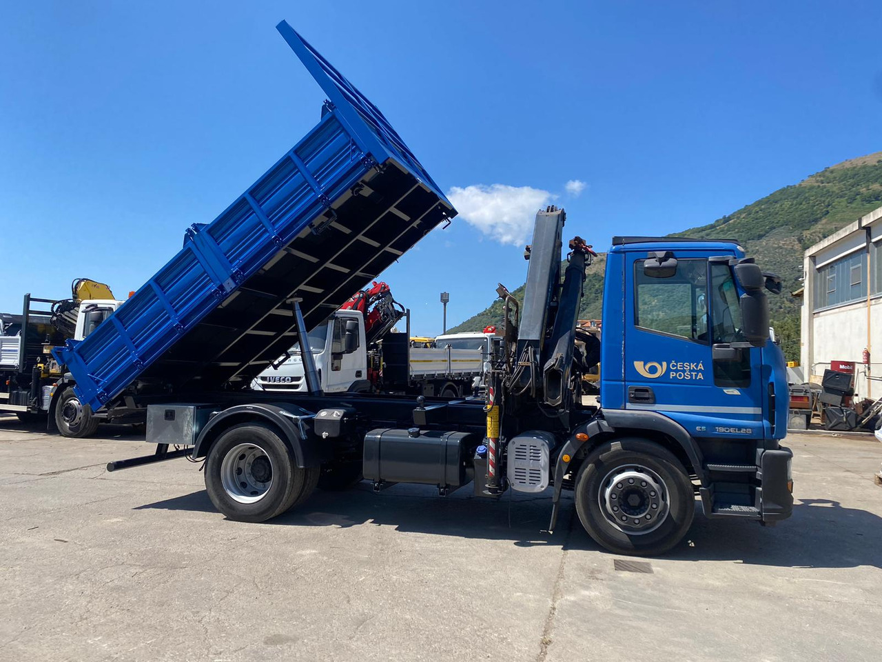 Crane truck IVECO EUROCARGO 190EL28: picture 11