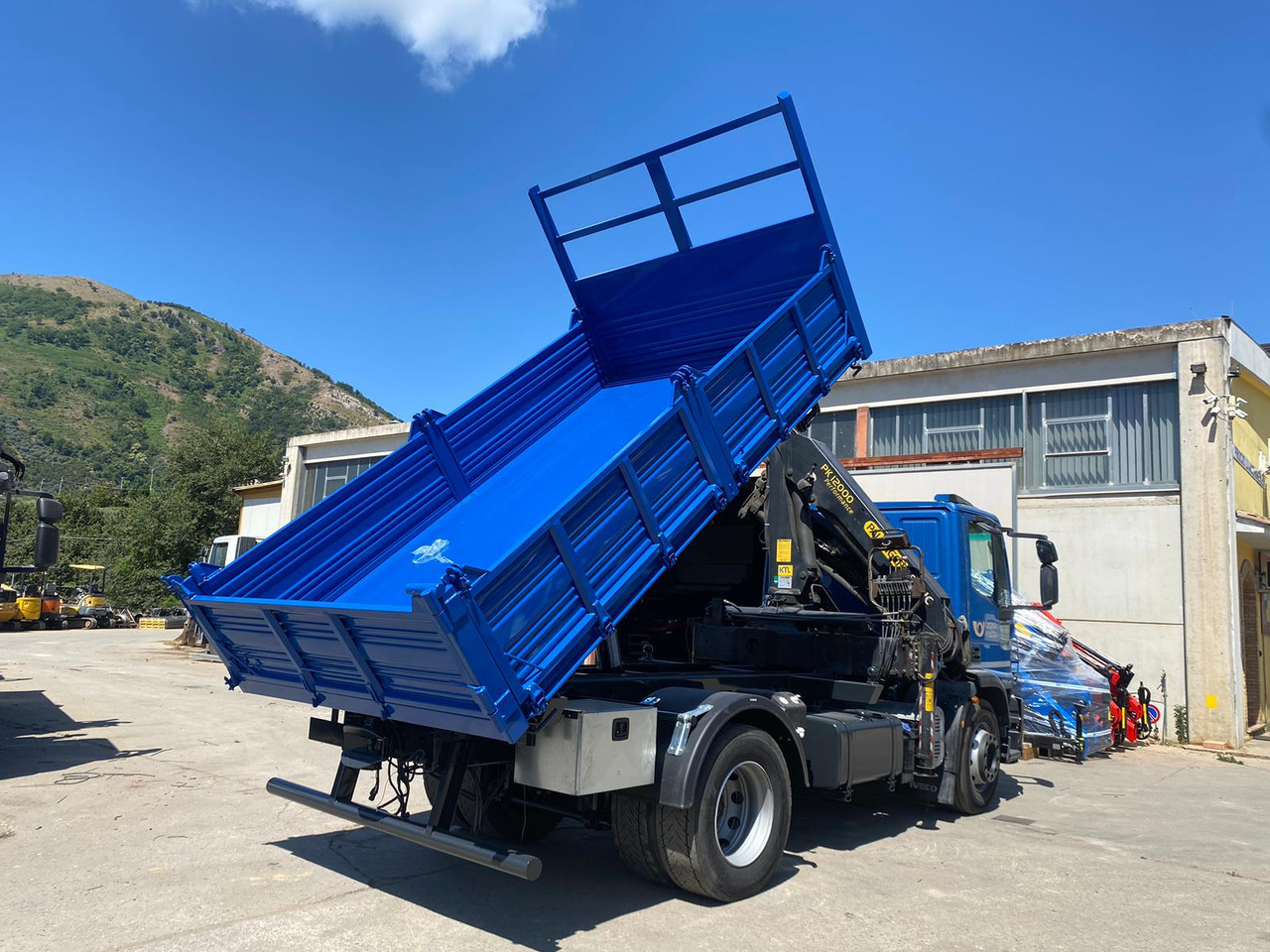 Crane truck IVECO EUROCARGO 190EL28: picture 13