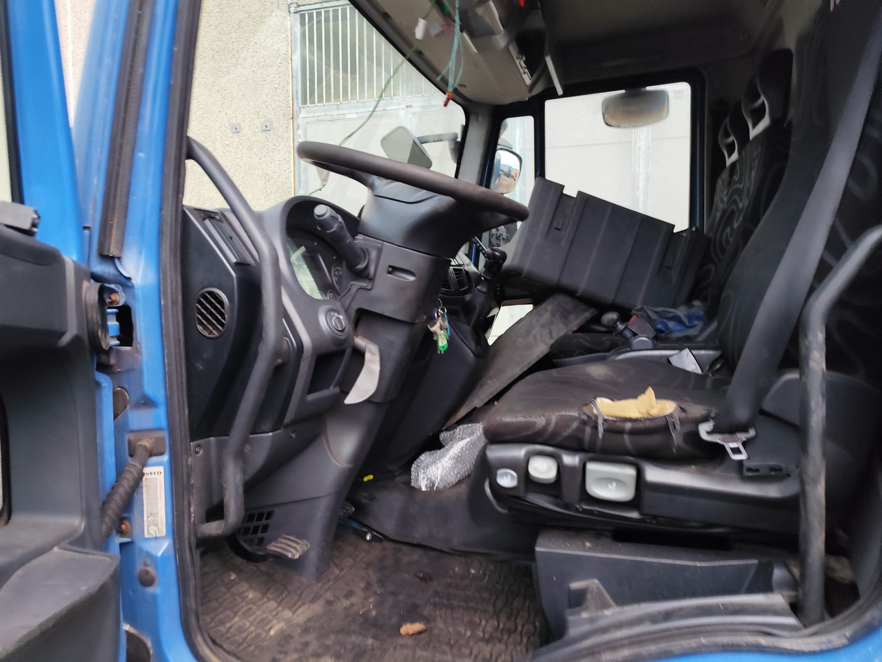IVECO EUROCARGO 190EL28 - Cab chassis truck: picture 4 IVECO EUROCARGO 190EL28 - Cab chassis truck: picture 4