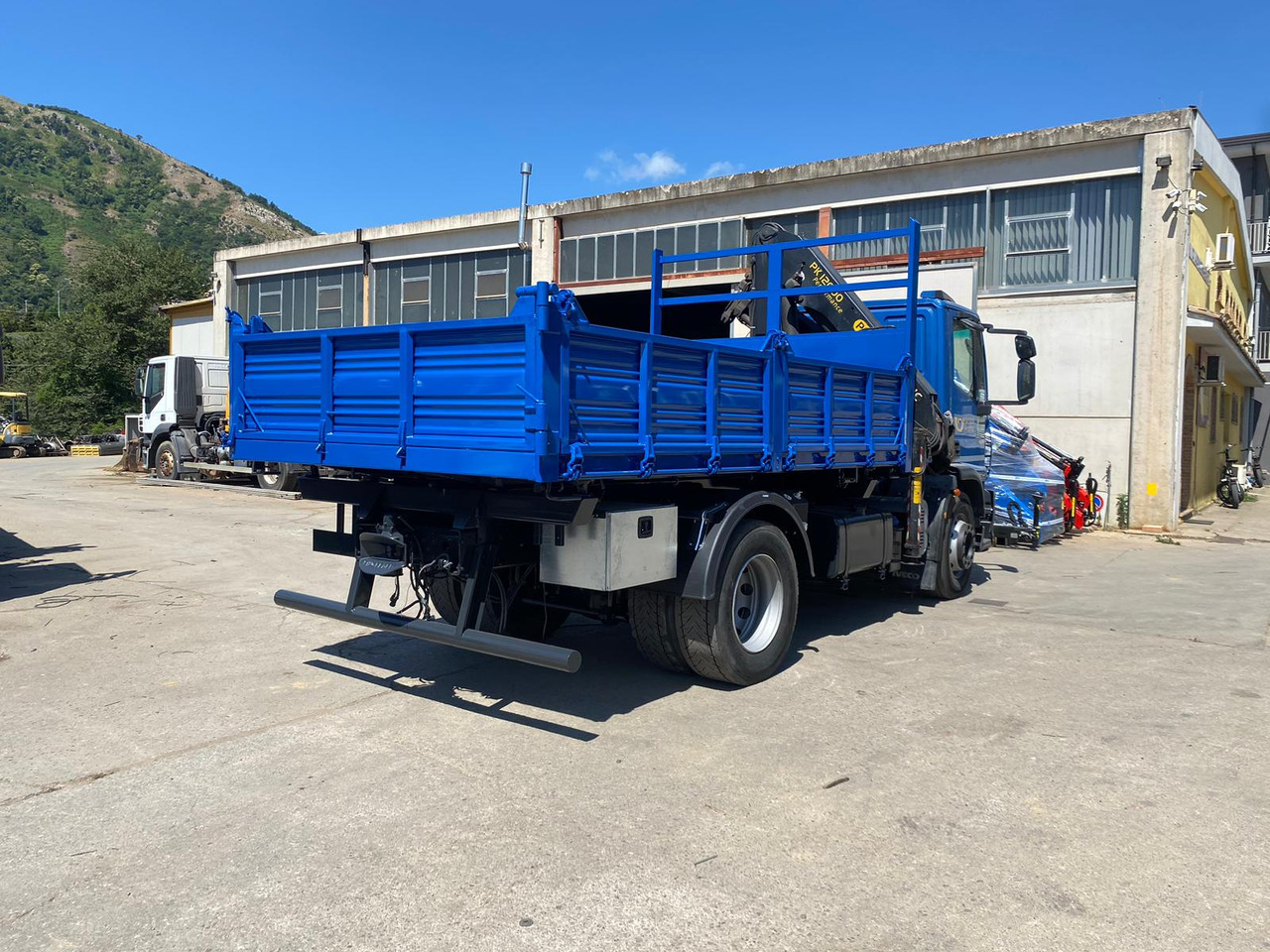 Crane truck IVECO EUROCARGO 190EL28: picture 36