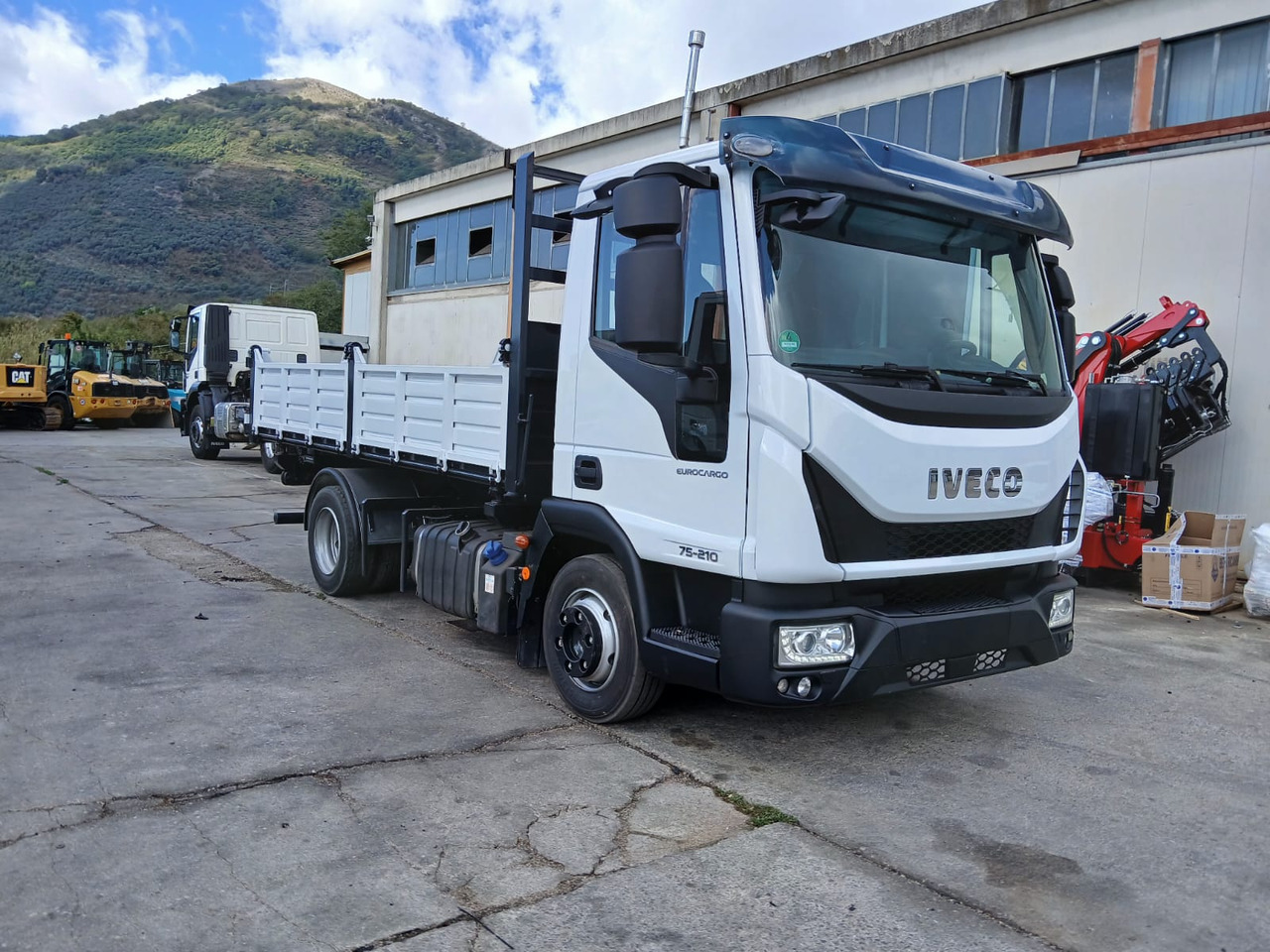 IVECO EUROCARGO 75-210 - Tipper: picture 2 IVECO EUROCARGO 75-210 - Tipper: picture 2