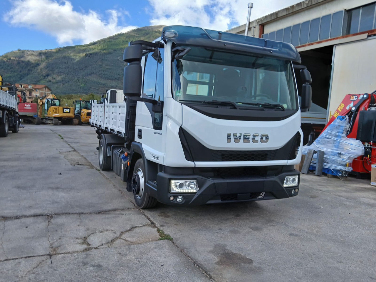 IVECO EUROCARGO 75-210 - Tipper: picture 3 IVECO EUROCARGO 75-210 - Tipper: picture 3