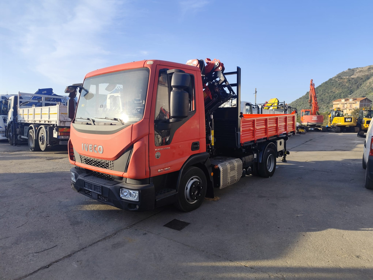 IVECO EUROCARGO 80-190 - Crane truck: picture 2 IVECO EUROCARGO 80-190 - Crane truck: picture 2