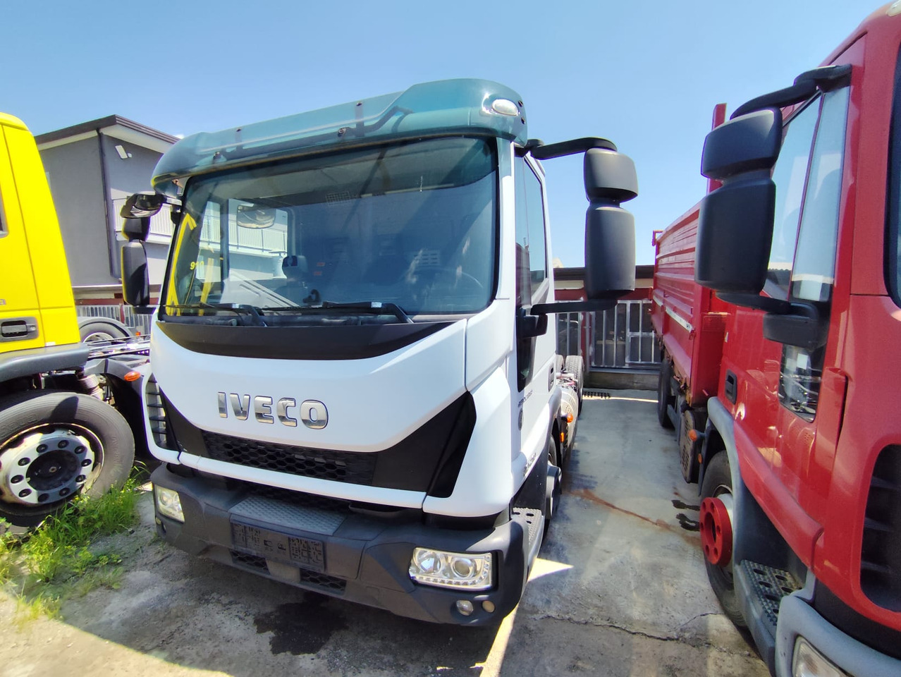 Cab chassis truck IVECO EUROCARGO 80-210: picture 12