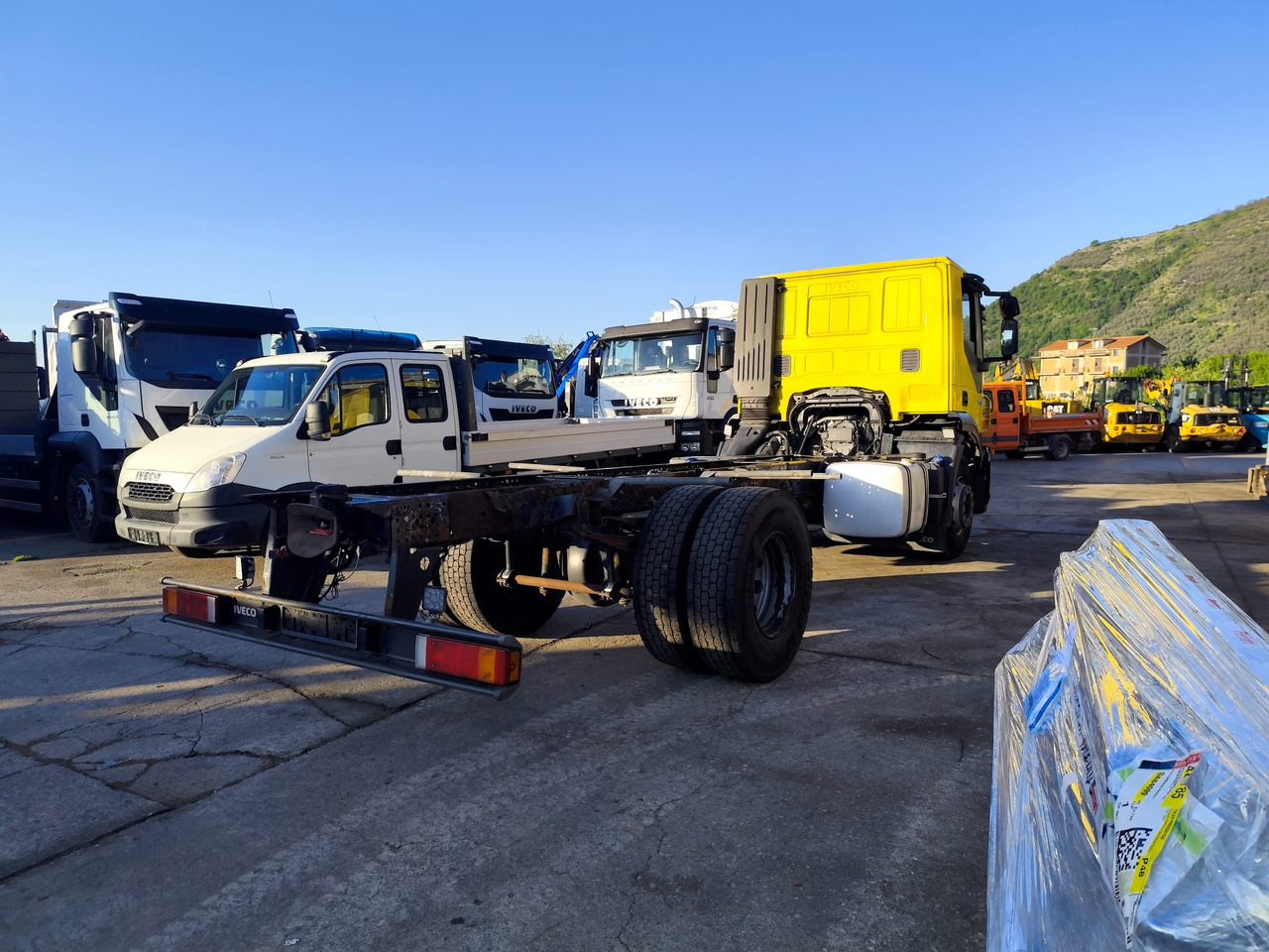 IVECO STRALIS 190S36 - Cab chassis truck: picture 3 IVECO STRALIS 190S36 - Cab chassis truck: picture 3