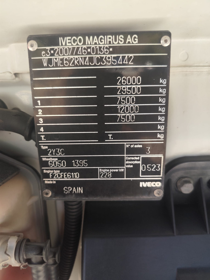 IVECO STRALIS AD 260S31 XP - Crane truck: picture 2 IVECO STRALIS AD 260S31 XP - Crane truck: picture 2