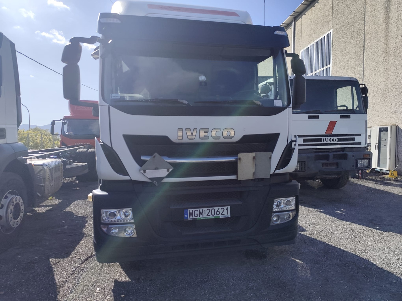 Cab chassis truck IVECO STRALIS AD 260S31 XP: picture 21