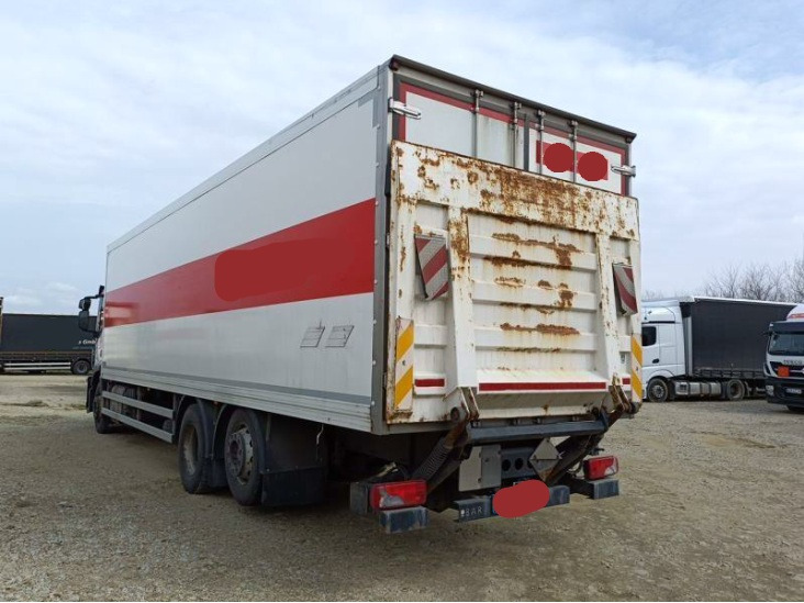 IVECO STRALIS AD 260S31 XP - Box truck: picture 3 IVECO STRALIS AD 260S31 XP - Box truck: picture 3