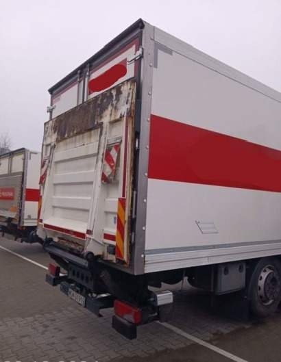 IVECO STRALIS AD 260S31 XP - Box truck: picture 4 IVECO STRALIS AD 260S31 XP - Box truck: picture 4