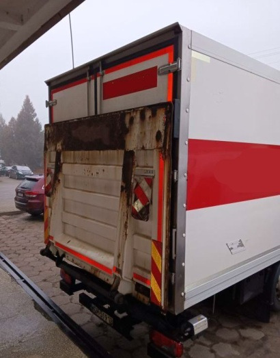 IVECO STRALIS AD 260S31 XP - Box truck: picture 5 IVECO STRALIS AD 260S31 XP - Box truck: picture 5