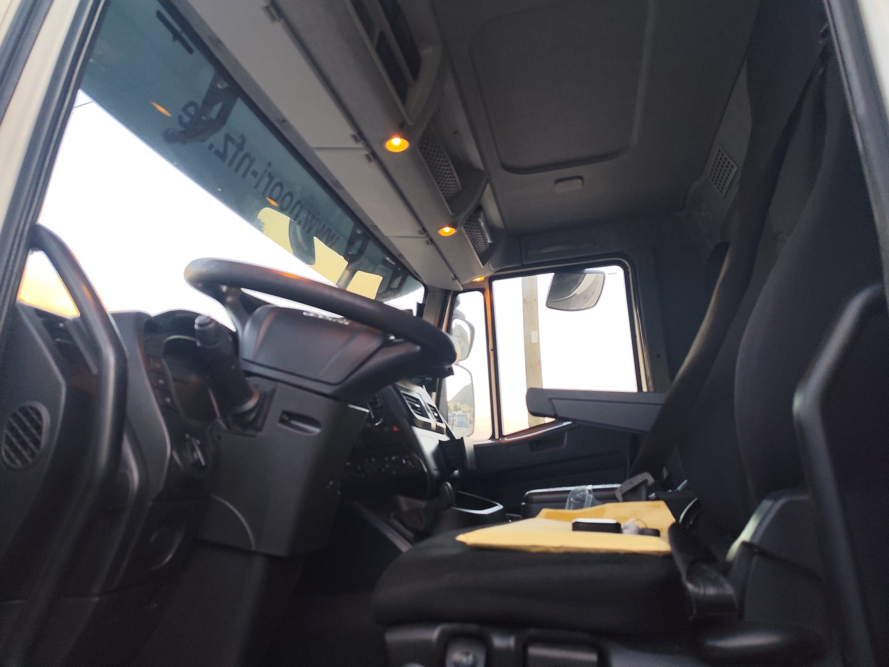 IVECO STRALIS AS 260S46 - Dropside/ Flatbed truck: picture 4 IVECO STRALIS AS 260S46 - Dropside/ Flatbed truck: picture 4