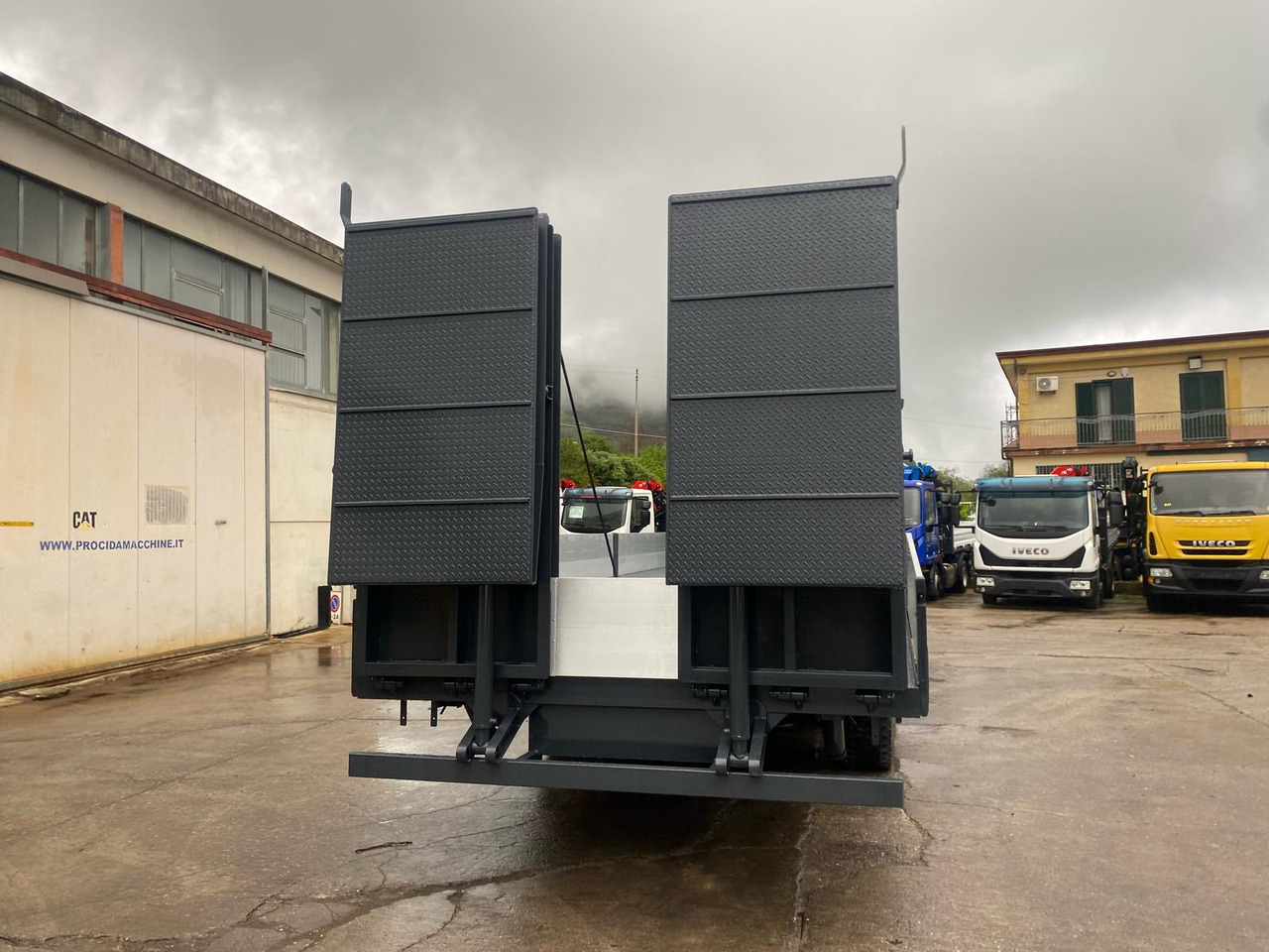 Dropside/ Flatbed truck IVECO STRALIS AS 260S46: picture 28
