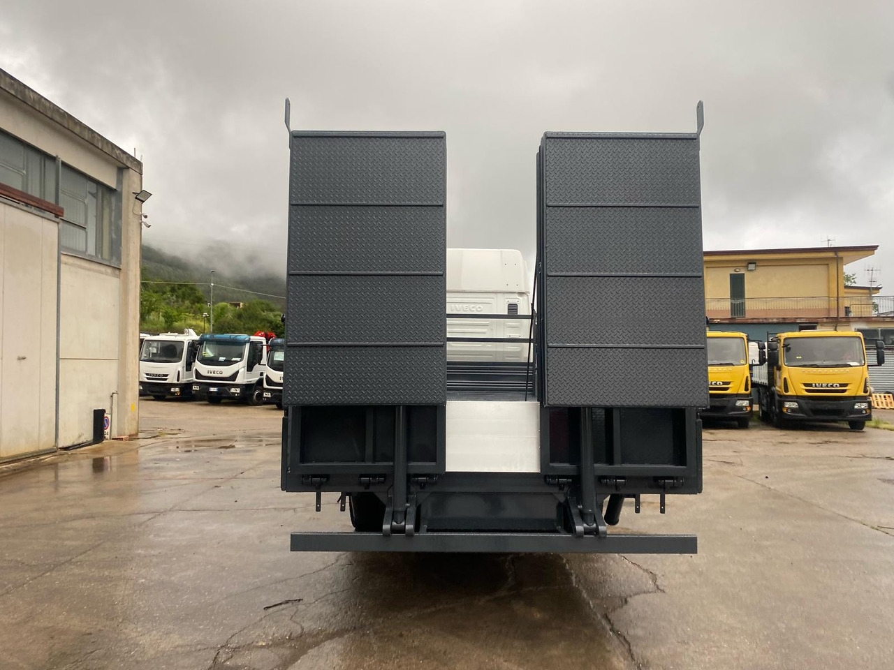Dropside/ Flatbed truck IVECO STRALIS AS 260S46: picture 21