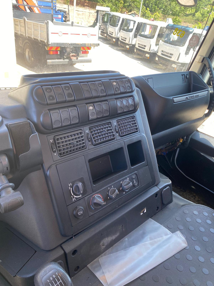 Lease a IVECO TRAKKER 260T36 IVECO TRAKKER 260T36: picture 39