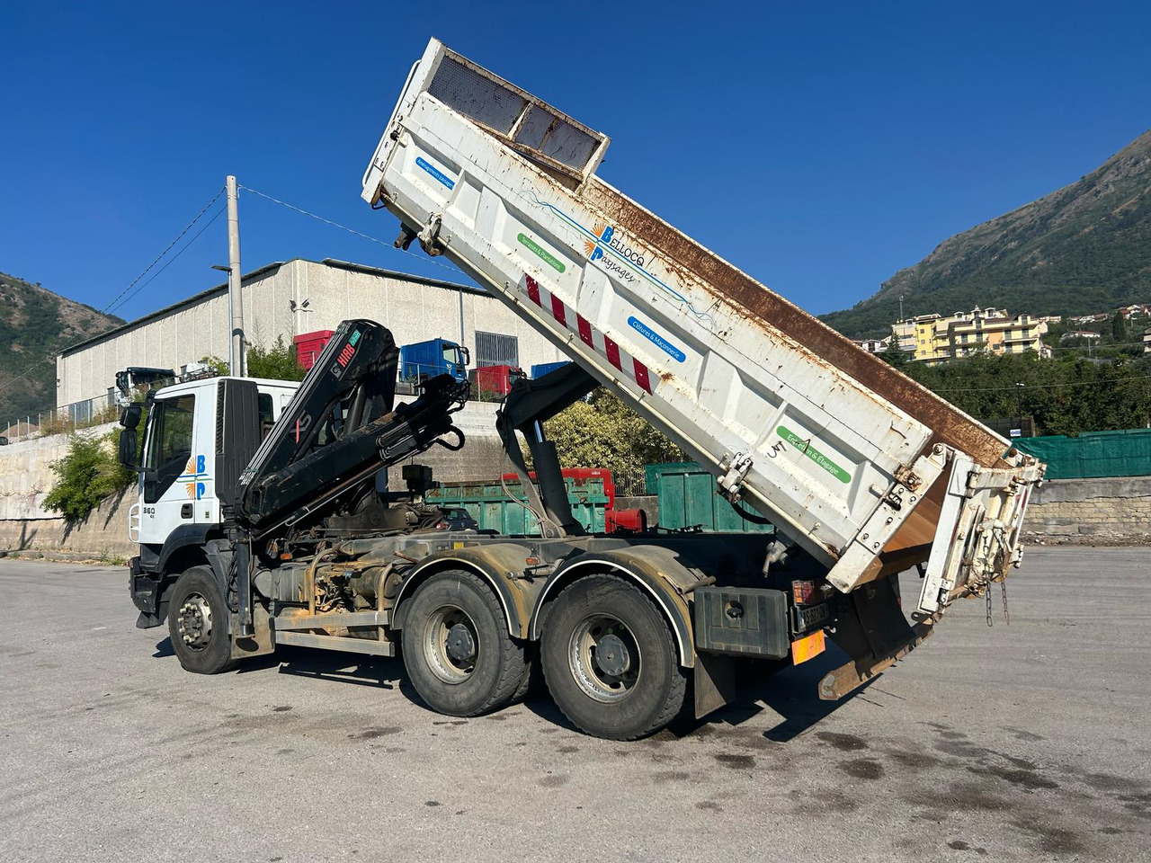 Crane truck, Tipper IVECO TRAKKER 260T36: picture 37 Crane truck, Tipper IVECO TRAKKER 260T36: picture 37