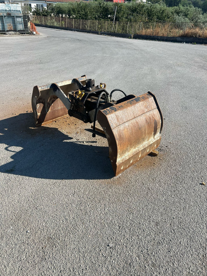 Crane truck, Tipper IVECO TRAKKER 260T36: picture 26 Crane truck, Tipper IVECO TRAKKER 260T36: picture 26