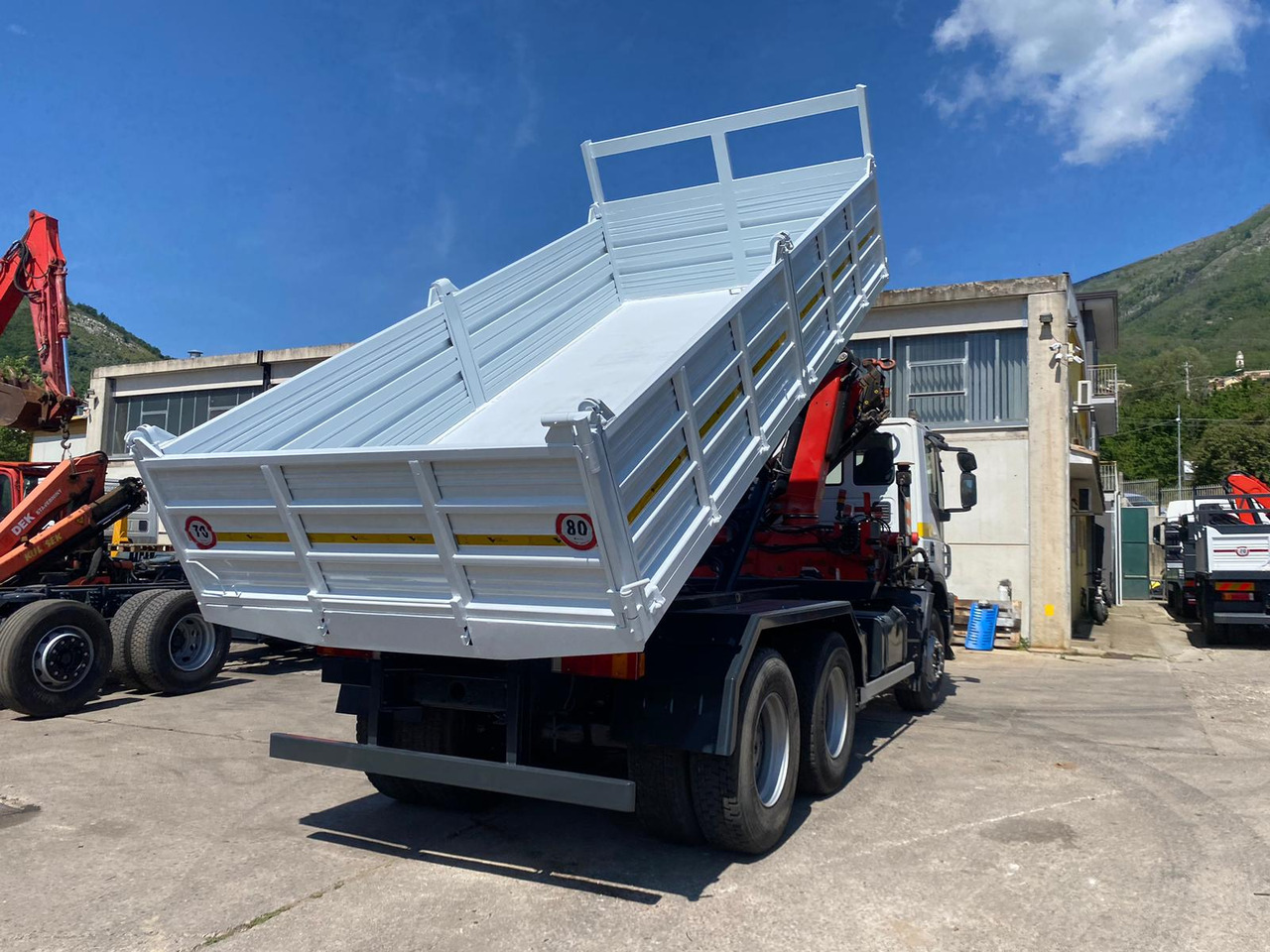 Lease a IVECO TRAKKER 260T36 IVECO TRAKKER 260T36: picture 45