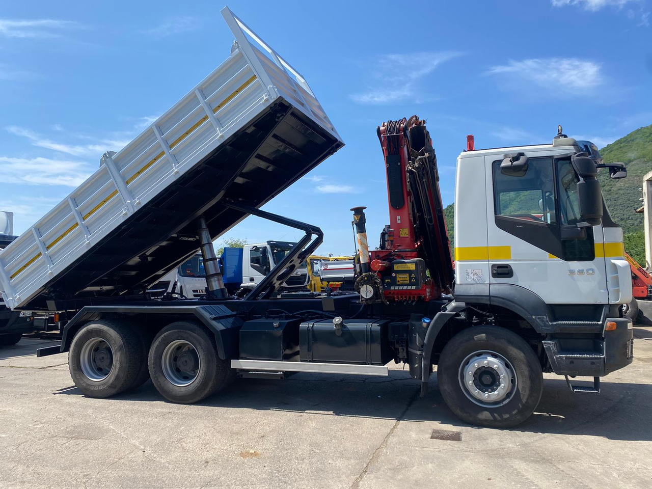 Lease a IVECO TRAKKER 260T36 IVECO TRAKKER 260T36: picture 46