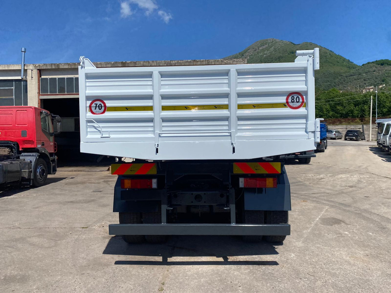 Lease a IVECO TRAKKER 260T36 IVECO TRAKKER 260T36: picture 12