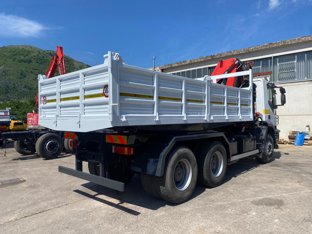 Lease a IVECO TRAKKER 260T36 IVECO TRAKKER 260T36: picture 10