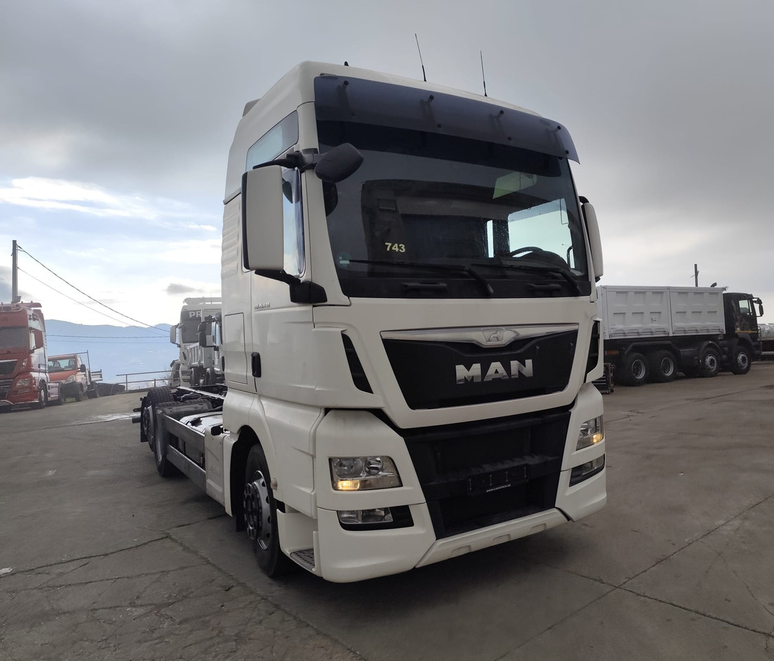MAN TGX 26.440 - Dropside/ Flatbed truck: picture 1 MAN TGX 26.440 - Dropside/ Flatbed truck: picture 1