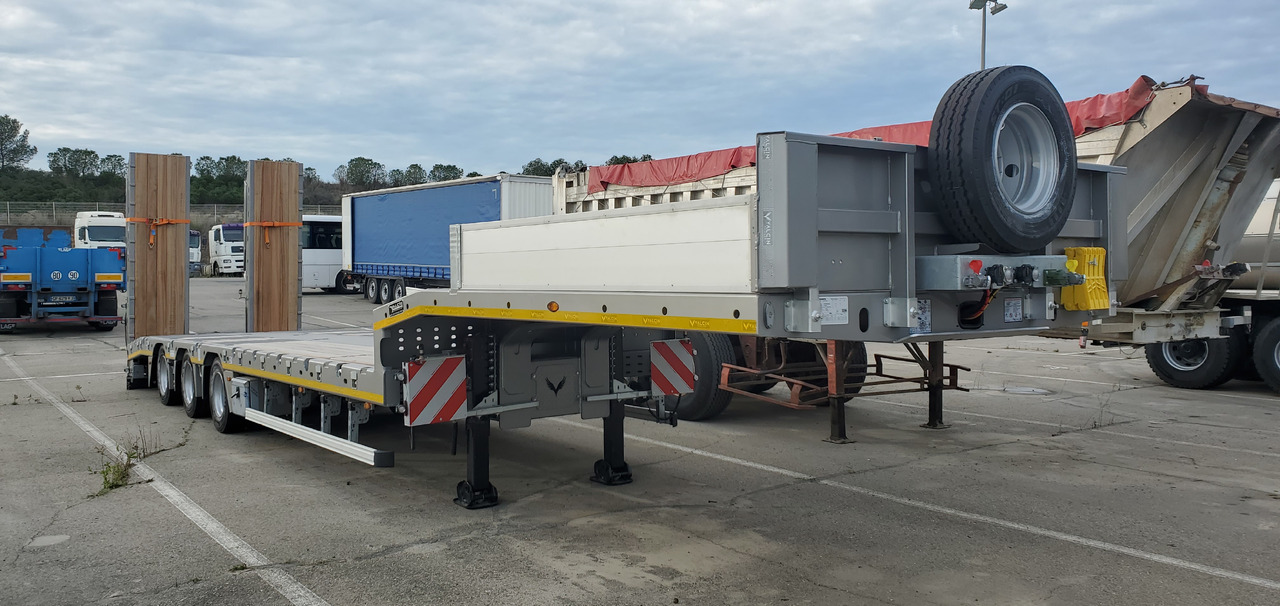 YALCIN 3 ESSIEUX STD - Low loader semi-trailer: picture 3 YALCIN 3 ESSIEUX STD - Low loader semi-trailer: picture 3