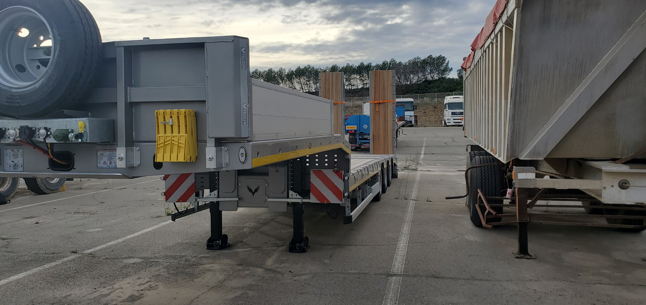 YALCIN 3 ESSIEUX STD - Low loader semi-trailer: picture 4 YALCIN 3 ESSIEUX STD - Low loader semi-trailer: picture 4