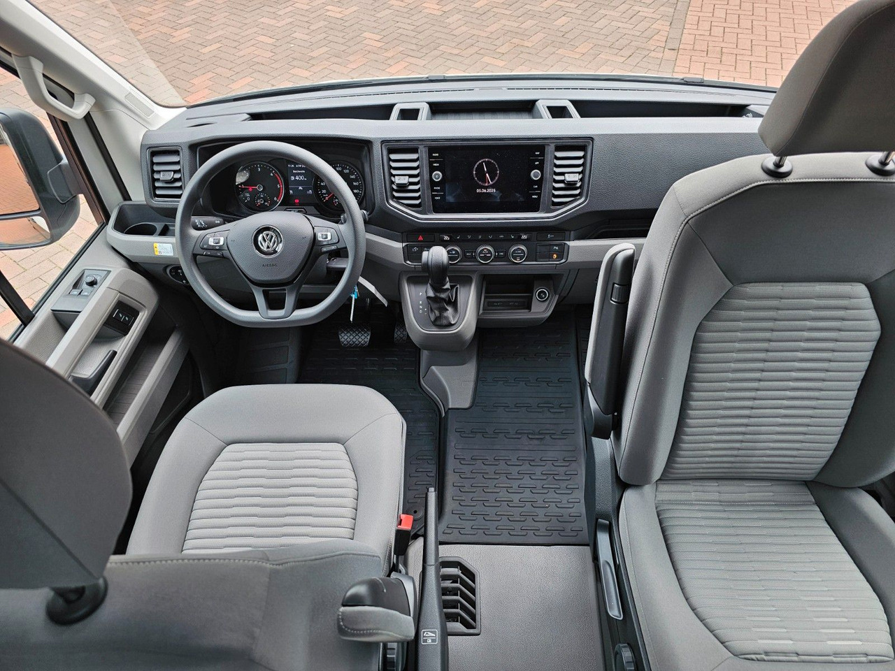 Lease a  Volkswagen Crafter Grand California 600 Solar LED AHK ACC Volkswagen Crafter Grand California 600 Solar LED AHK ACC: picture 7