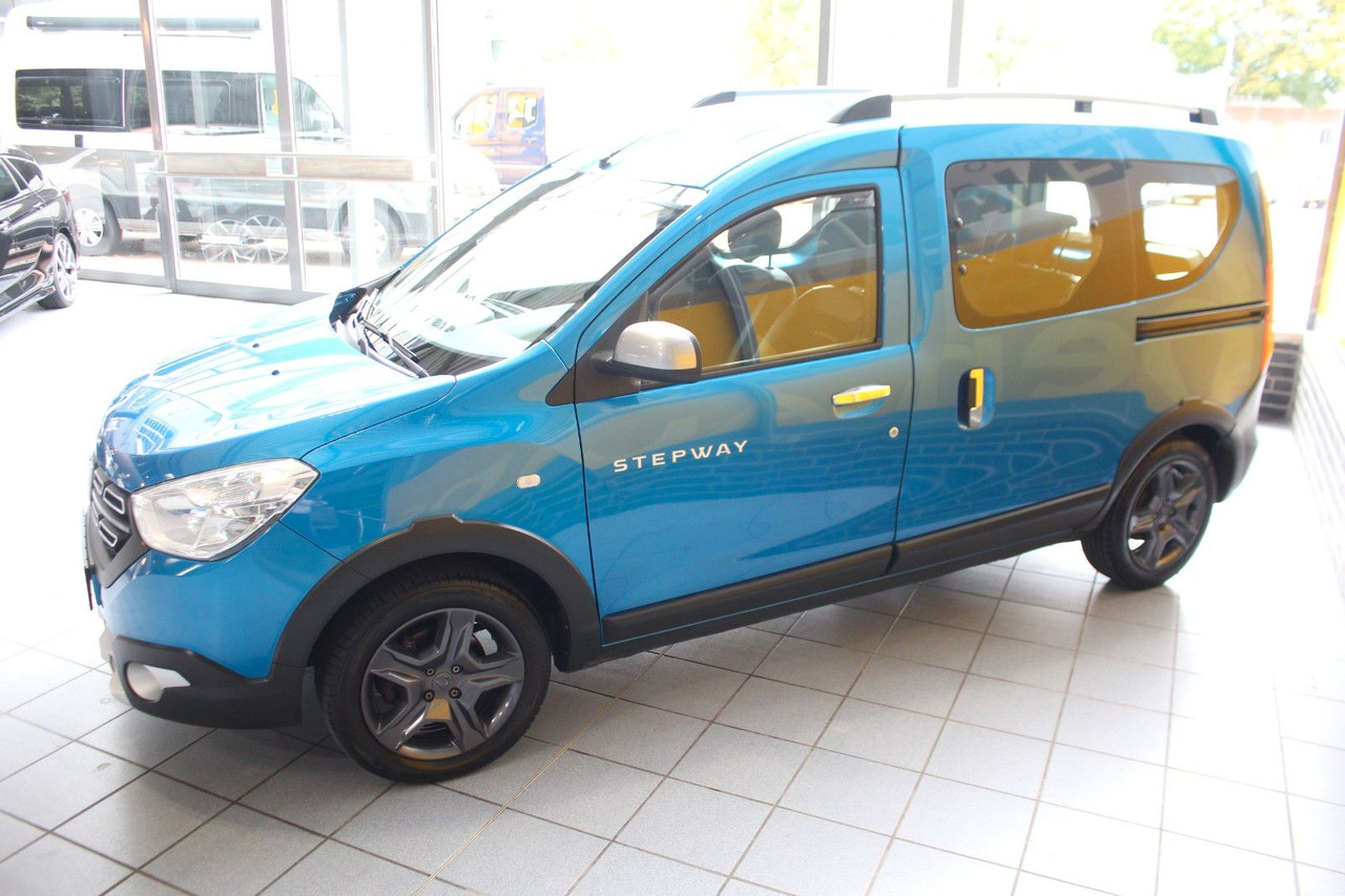 Dacia Dokker Stepway Celebration Navi Bluetooth AHK - Passenger van: picture 5 Dacia Dokker Stepway Celebration Navi Bluetooth AHK - Passenger van: picture 5
