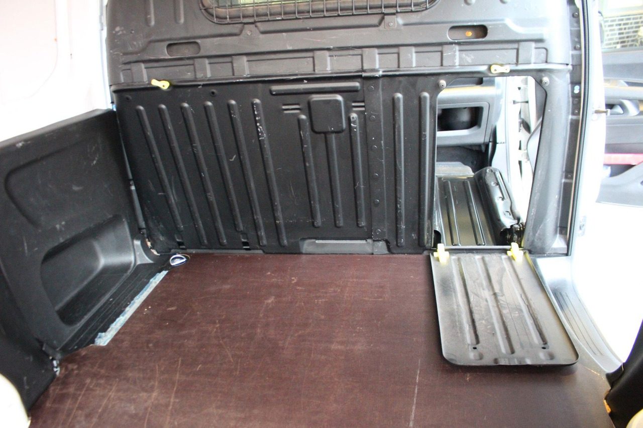 Small van Opel Combo E Cargo 3.Sitze  Klima Bluetooth Durchlade: picture 12