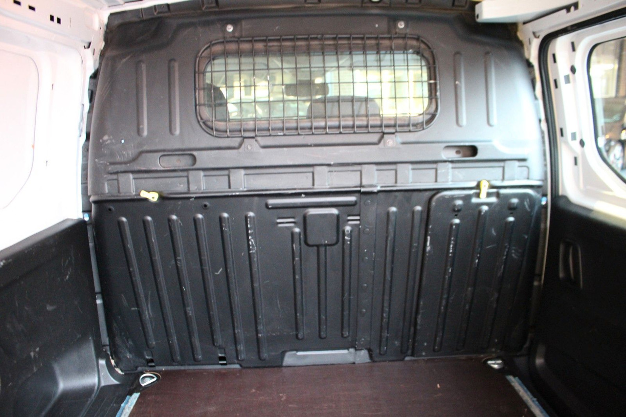 Small van Opel Combo E Cargo 3.Sitze  Klima Bluetooth Durchlade: picture 15