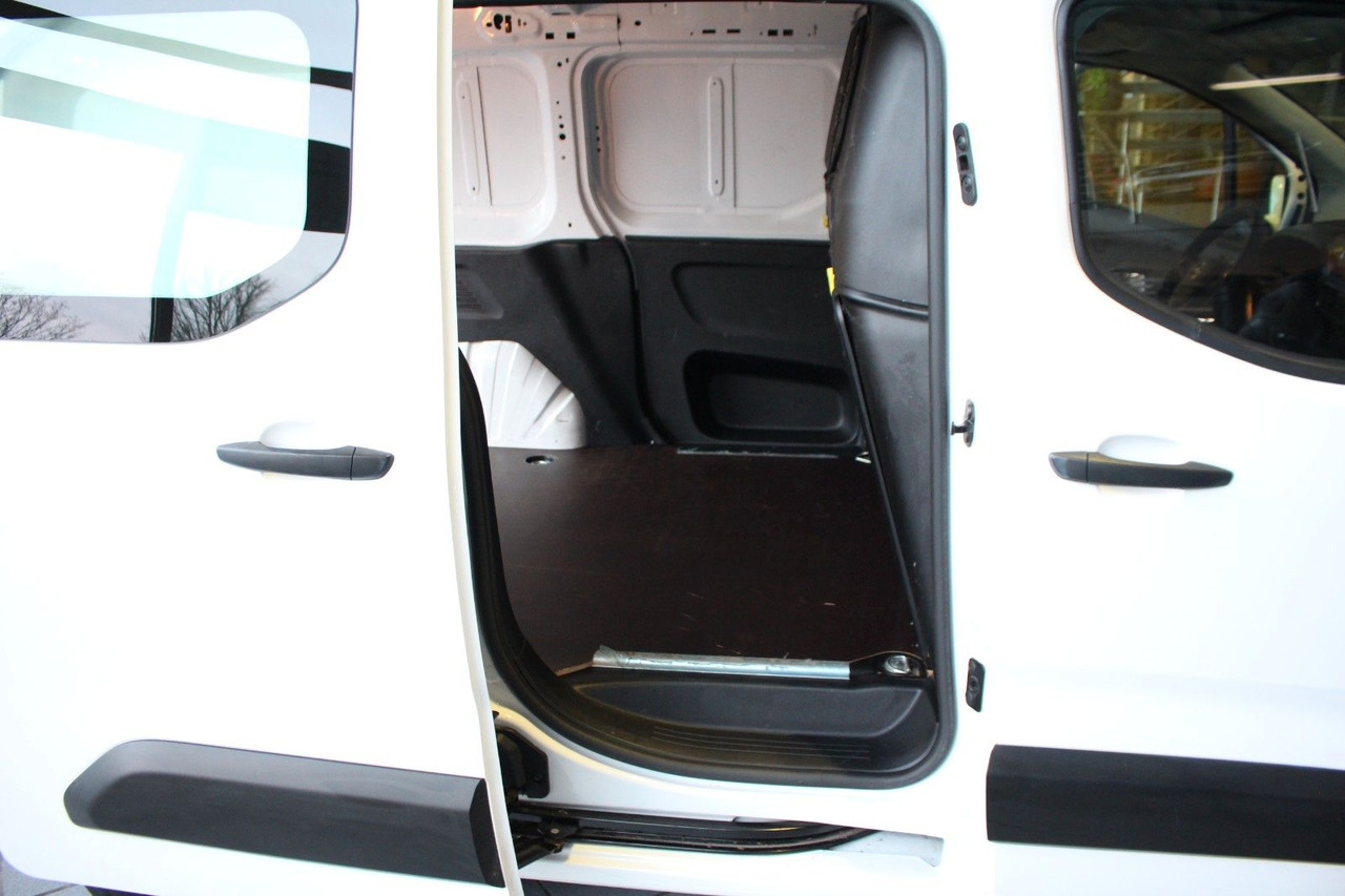 Small van Opel Combo E Cargo 3.Sitze  Klima Bluetooth Durchlade: picture 13